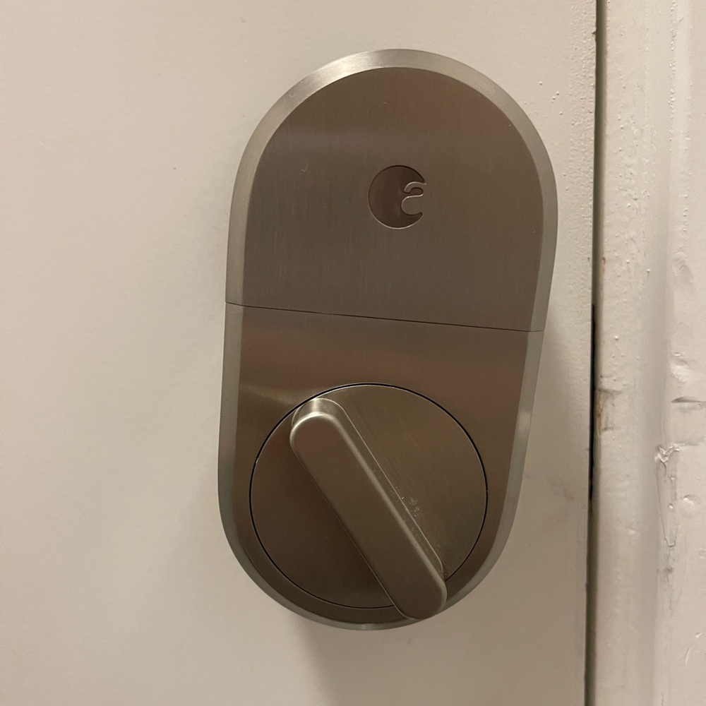 August Smart Lock & Wifi Bridge